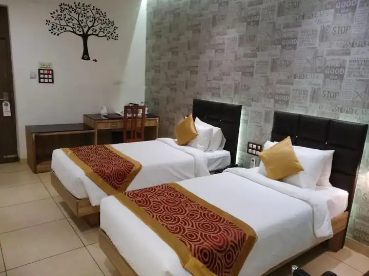 Триссур: Hotel Merlin International