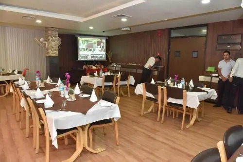Прем-Нагар: Spice Hotel
