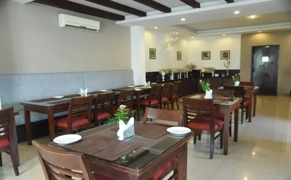 Наинитал: Lemon Park Hotel And Spa