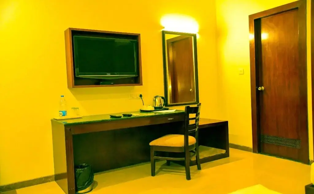 Наинитал: Lemon Park Hotel And Spa