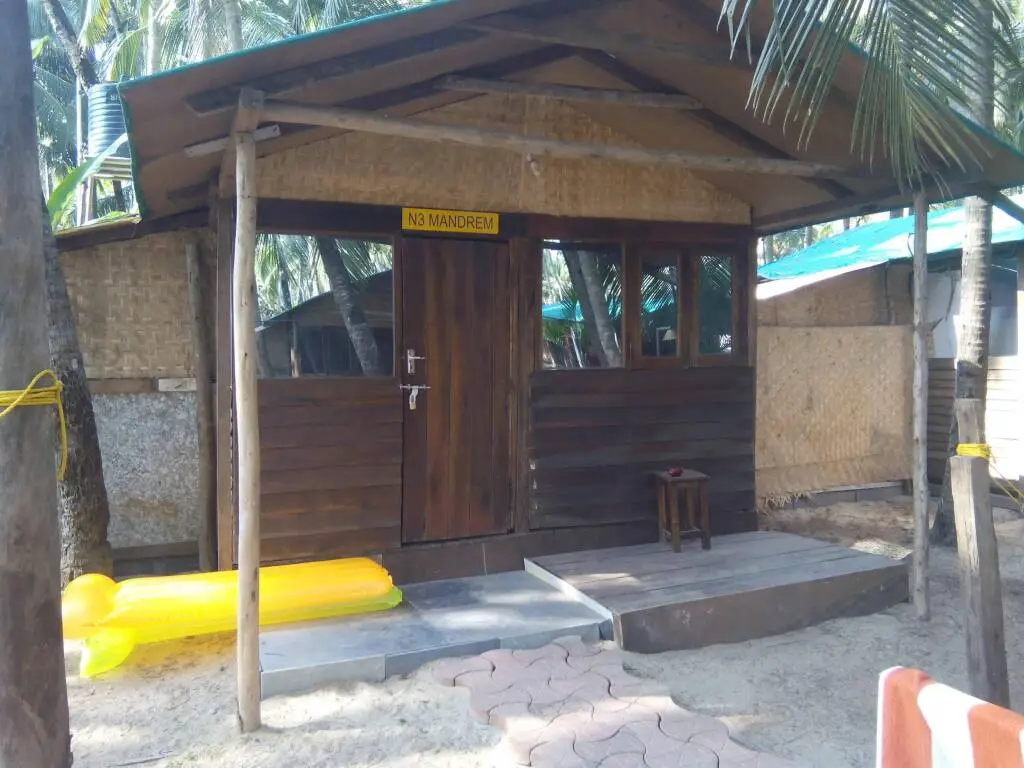 Cafe Del Mar Beach Bungalows — фото 1