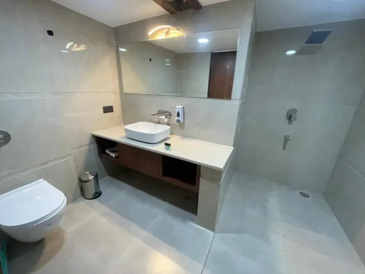 Матхура: Kedar Dham Hotel