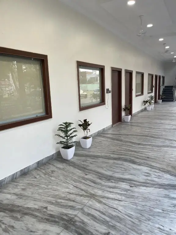 Матхура: Kedar Dham Hotel