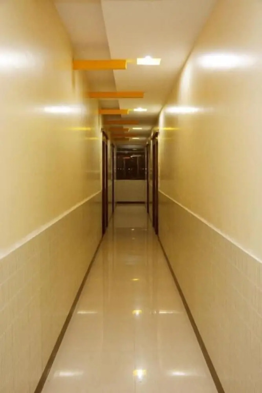 Ширди: Hotel Sai Varsha