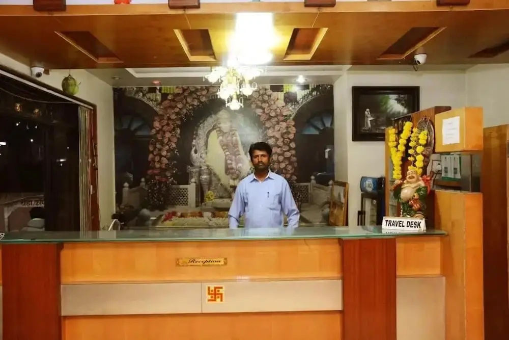 Ширди: Hotel Sai Varsha