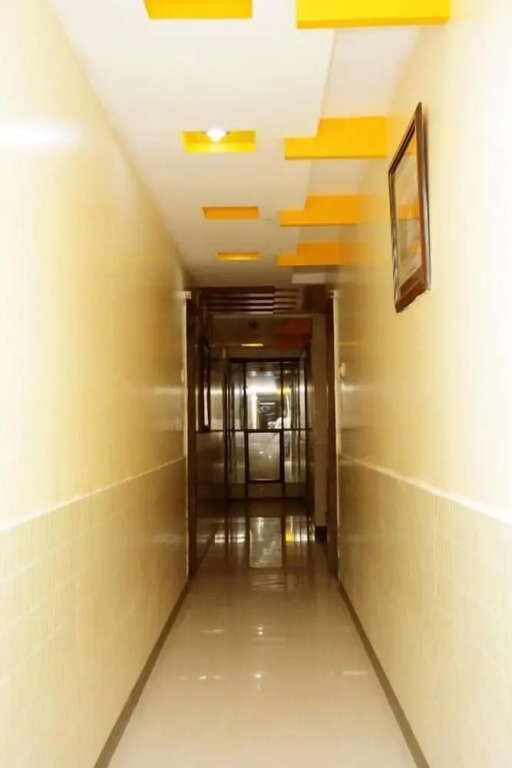 Ширди: Hotel Sai Varsha