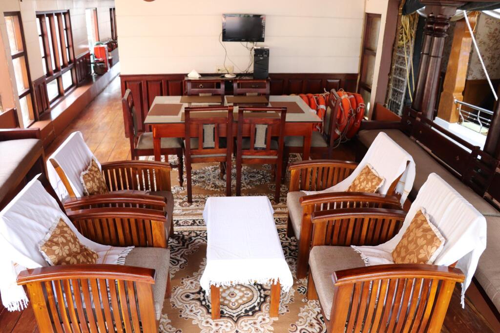 Sreekrishna Houseboat C/o Sreekrishna ayurveda Panchakarma Centre — фото 1