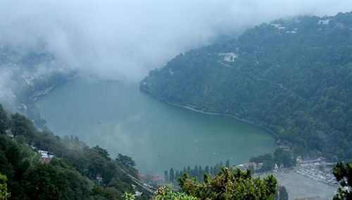 Наинитал: Hotel Arif Castles