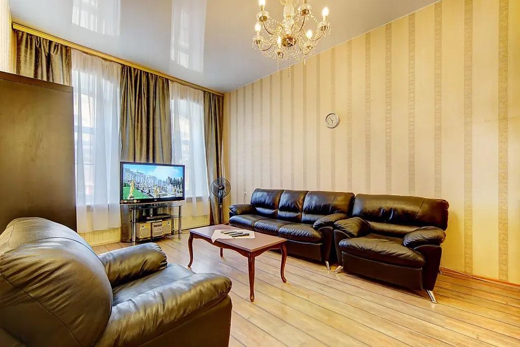 Санкт-Петербург: Sutkipeterburg On Vosstaniya Apartments