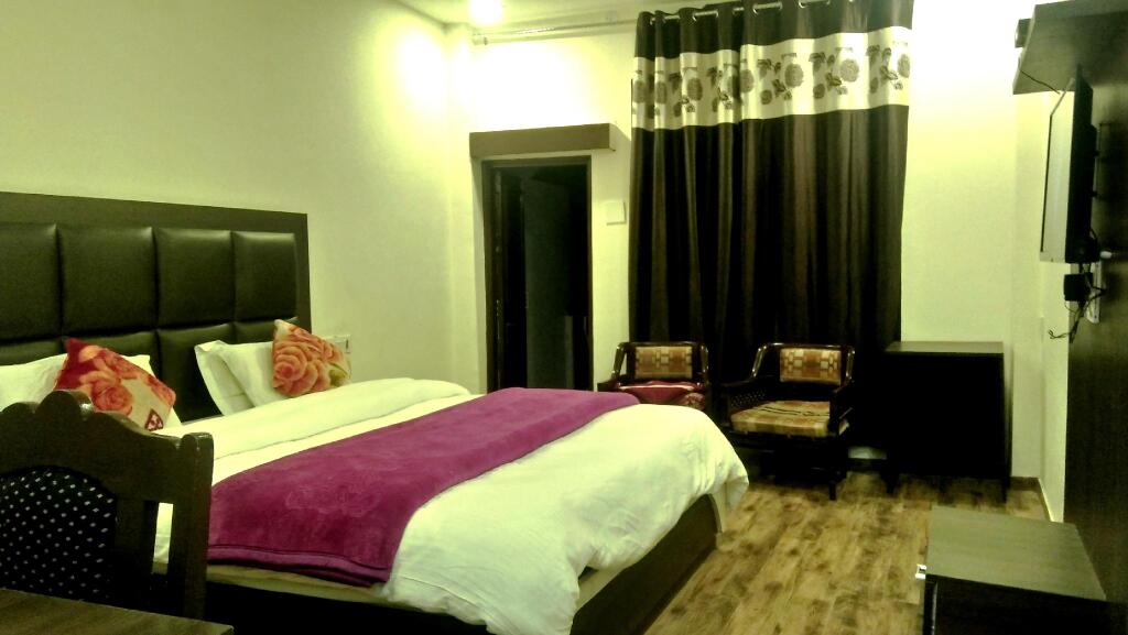 Чамба: Shining Star Resort