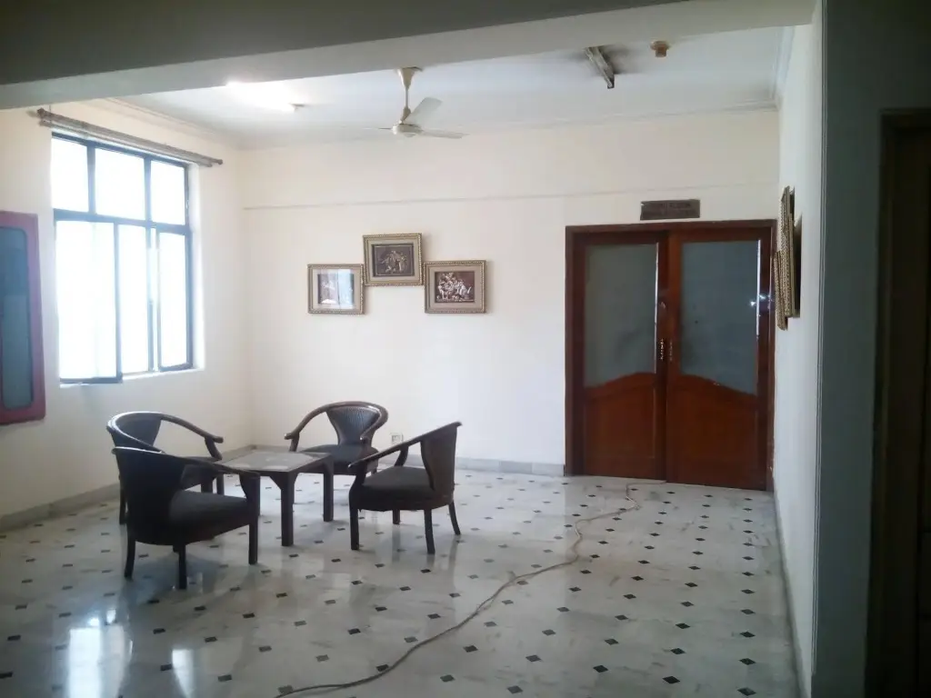 Гуруграм: Hotel Chaupal