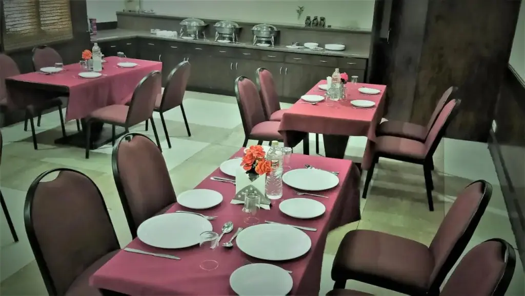 Нью-Дели: The Oakland Plaza by Orion Hotels
