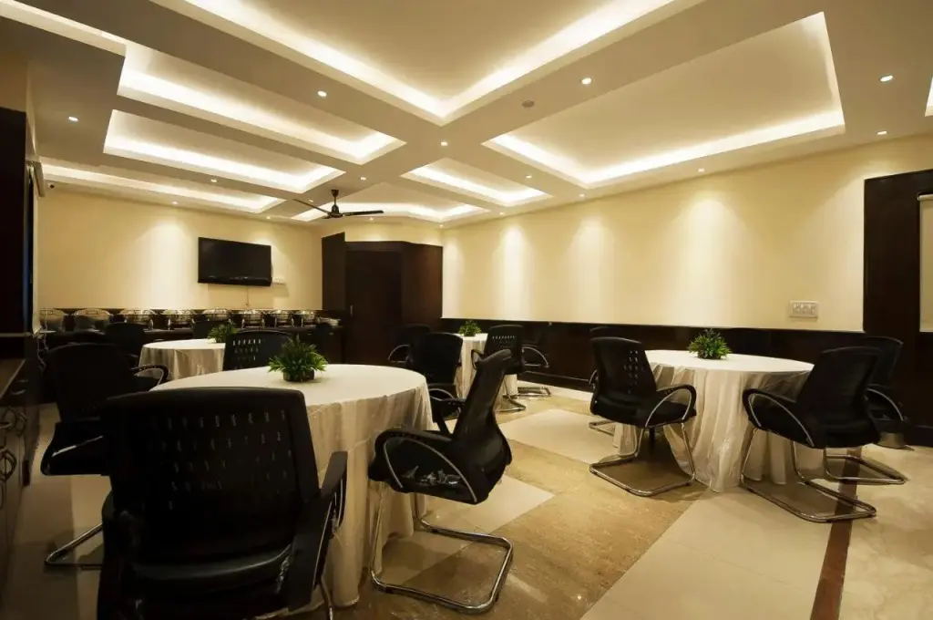 Нью-Дели: The Oakland Plaza by Orion Hotels