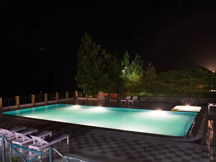 Наинитал: Gazaari Greenz Resort