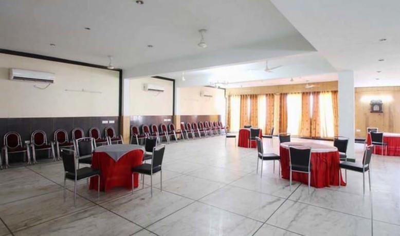 Hotel S.R Palace — фото 1