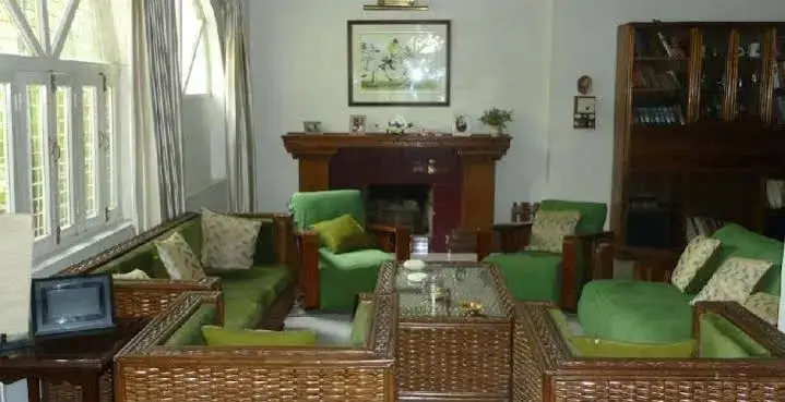Праяградж: Kanchan Villa