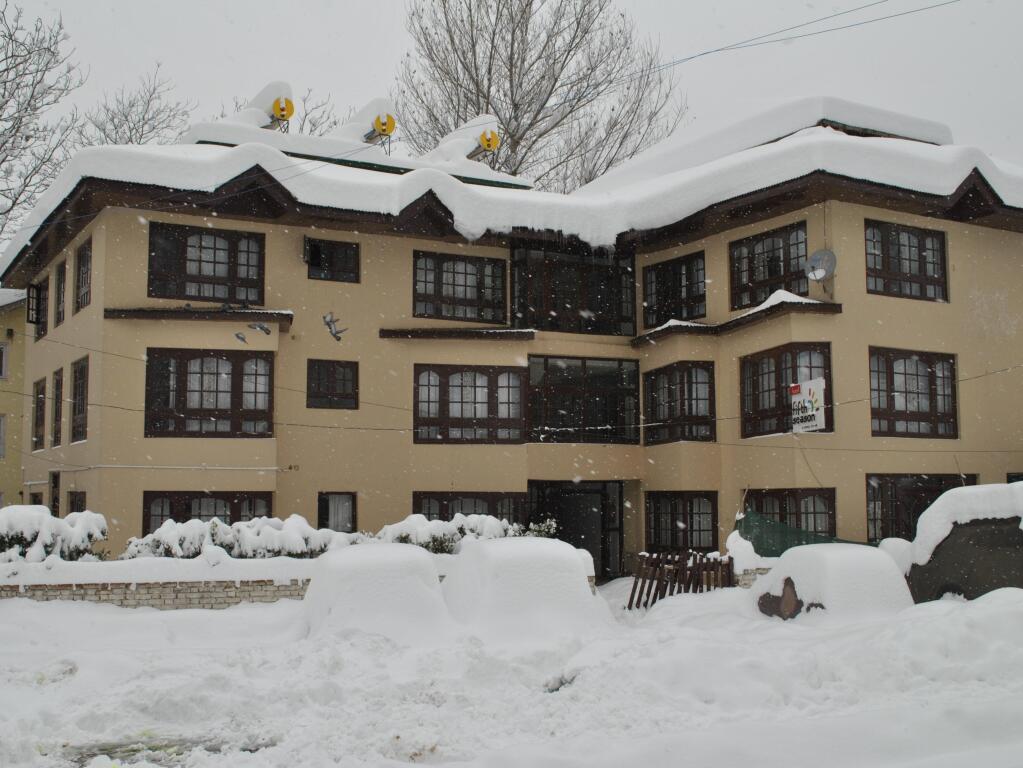 Hotel Fifth Season - Pahalgam — фото 1