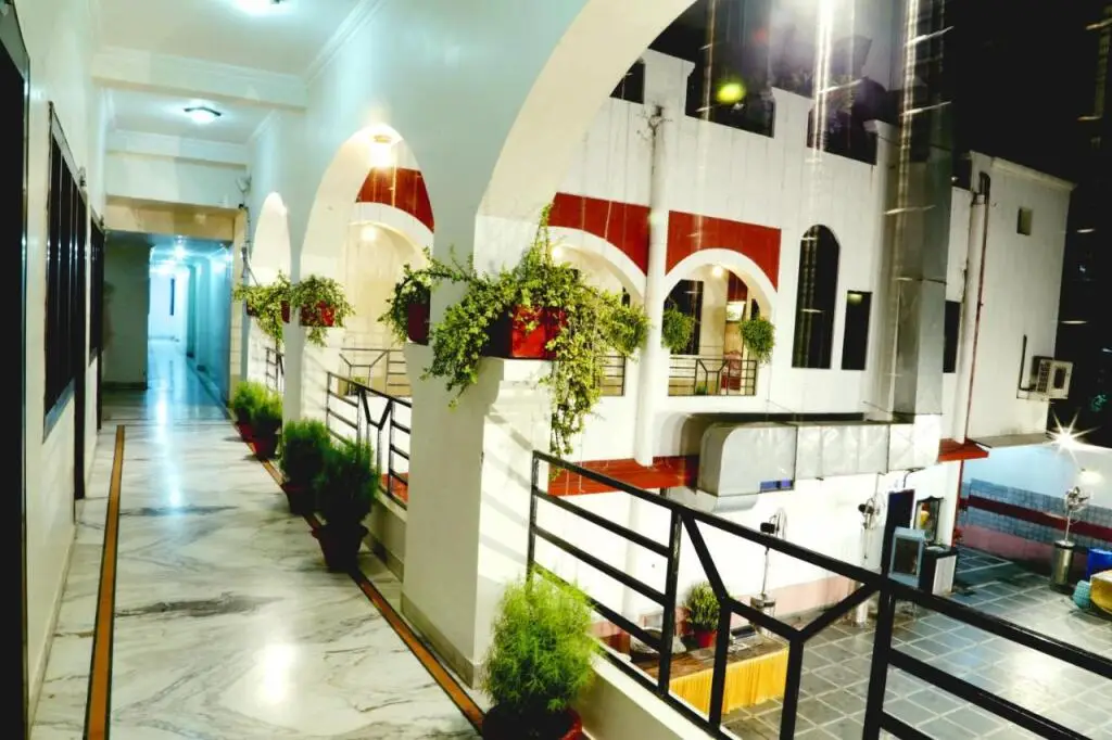 Праяградж: Hotel Prayag Inn