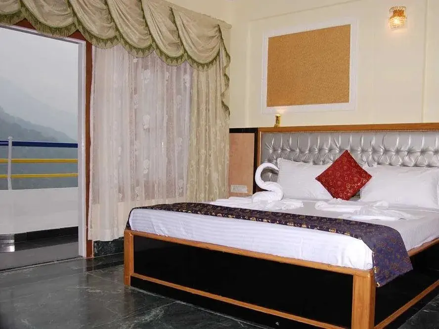 Муннар: Blu Haze Resort and Spa
