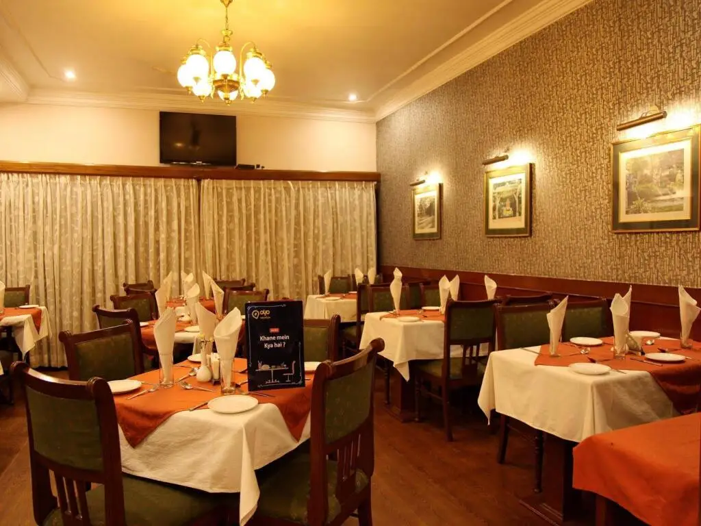 Праяградж: Imperial House