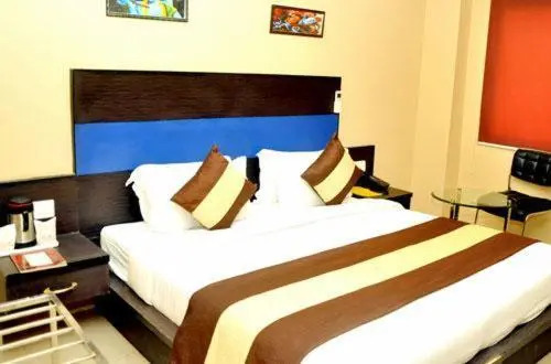 Бахадрабад: Hotel Imperial Blue