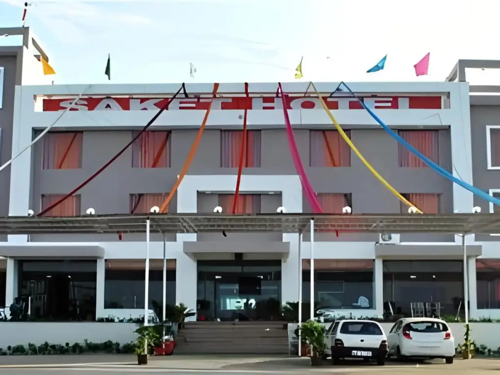 Санджария: Saket Hotel and Restaurant
