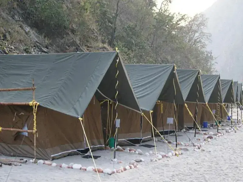 Бьясы: Alaknanda River Adventure Camp Byasi Tents