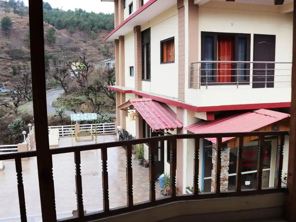 Сукха: Shivalik River Retreat