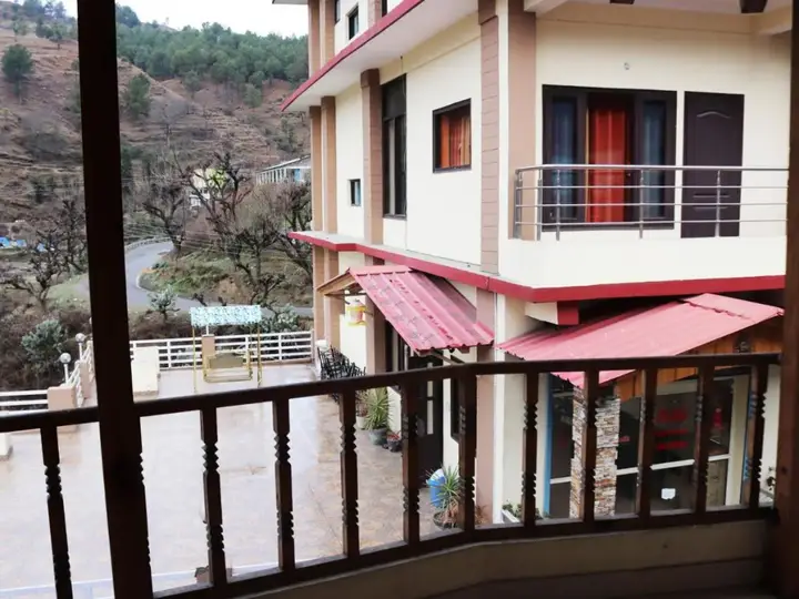 Сукха: Shivalik River Retreat