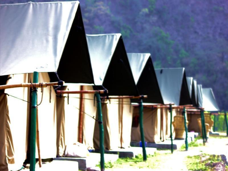 Шивпури: Camp Footloose Tents