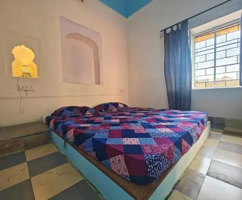 Бунди: Daulat Niwas Hotel