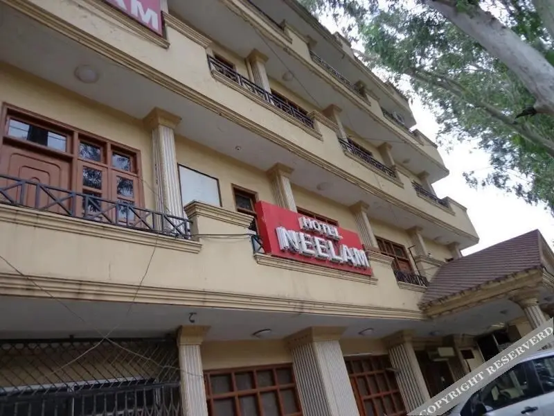 Бадди: Neelam Hotel