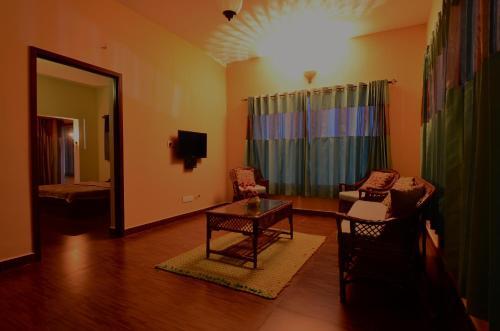 Кунур: The Misty Meadows Resorts Coonoor
