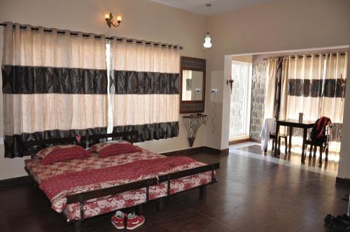 Кунур: The Misty Meadows Resorts Coonoor