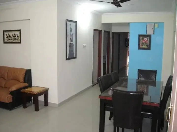 Нави-Мумбай: Invitado Inc Service Apartments