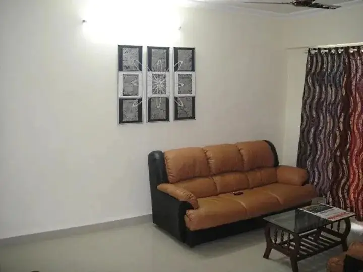 Нави-Мумбай: Invitado Inc Service Apartments