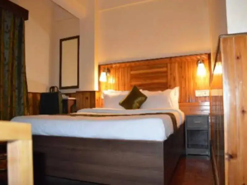 Дарджилинг: The Pinewood Hotel