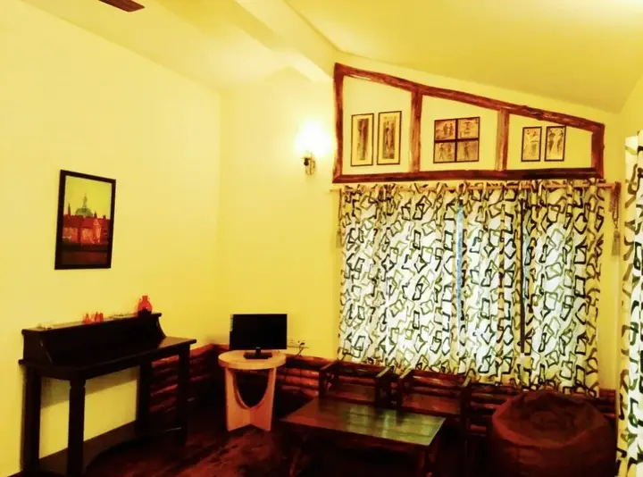 Наинитал: Stone Heights Bed & Breakfast