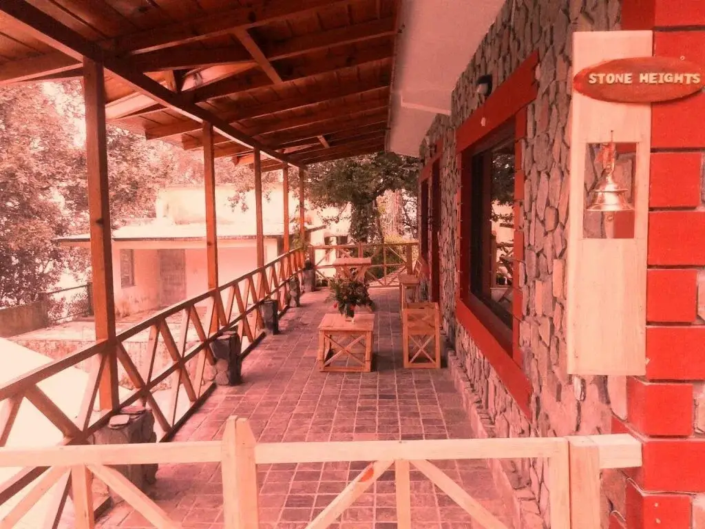 Наинитал: Stone Heights Bed & Breakfast