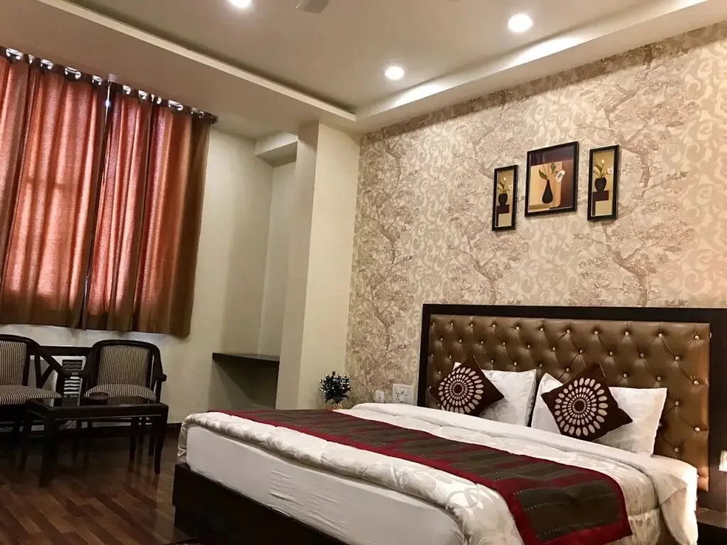 Вриндаван: Hotel Krishnam Vrindavan