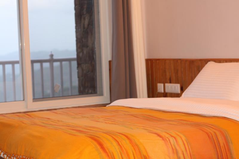 Раникхет: Kasar Rainbow Yoga Retreat