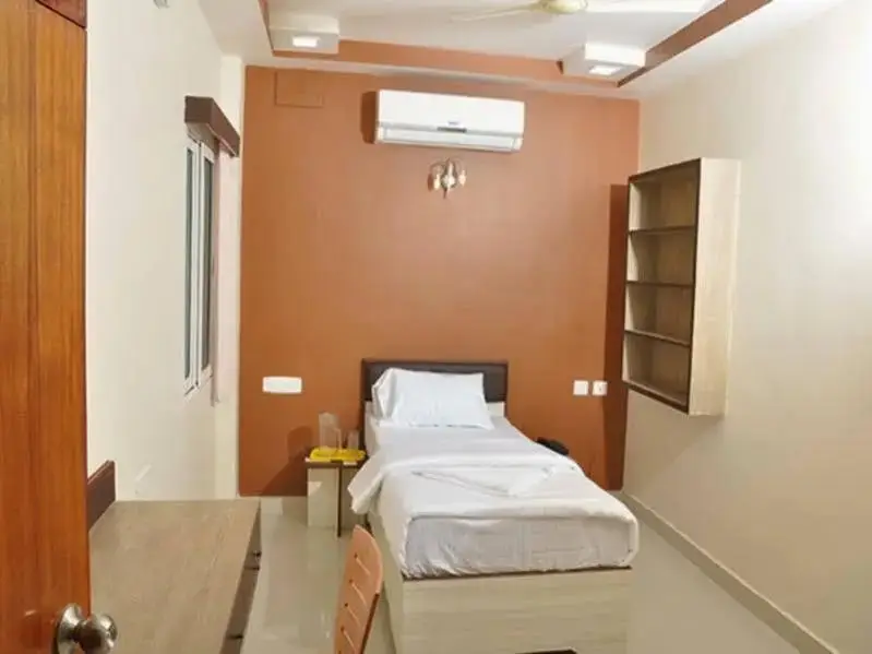 Палаясиварам: Sri Hari Residency