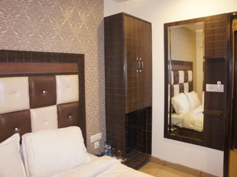 Лудхиана: Hotel Paul Una Xpress