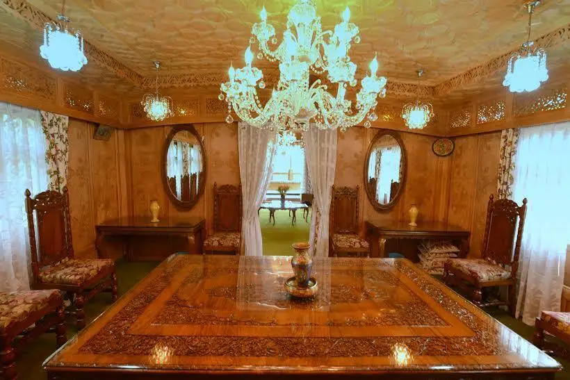 Шринагар: Royal Group of Houseboats
