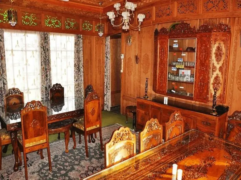 Шринагар: Royal Group of Houseboats