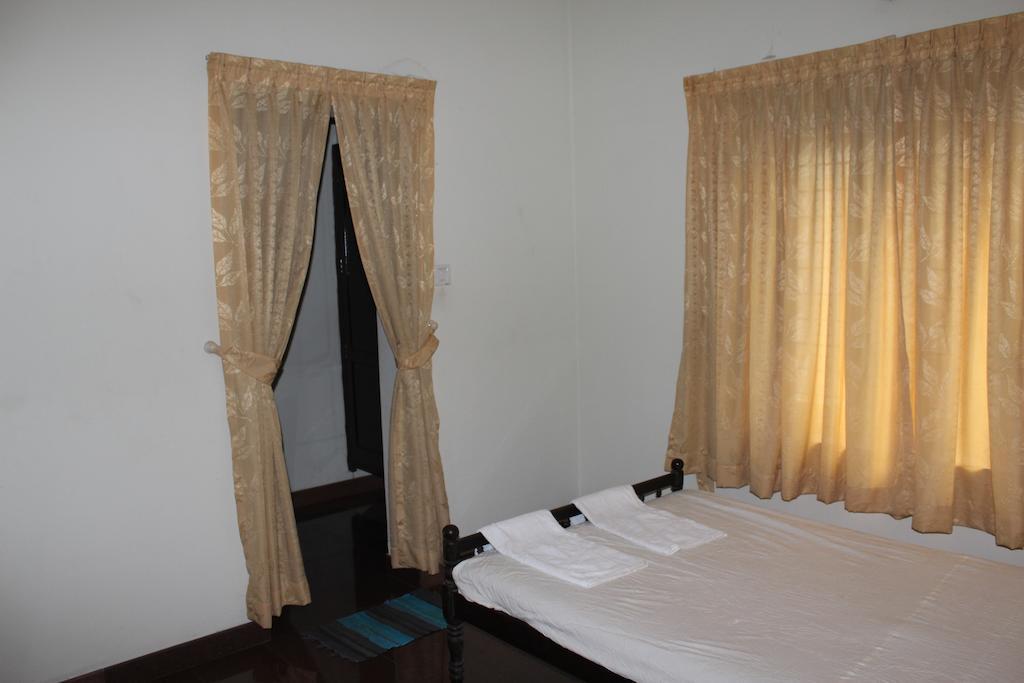 Калади: Paradise Holidays Guest House
