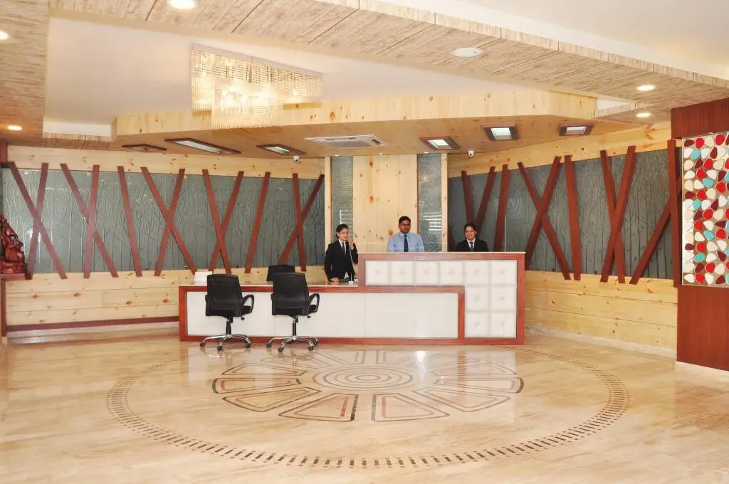 Наинитал: Hotel Sundaram