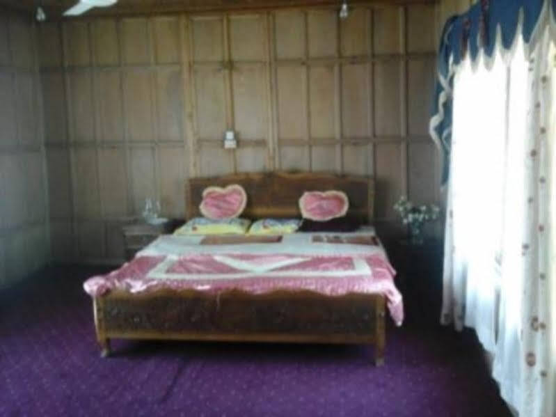 Pamela Houseboat — фото 1