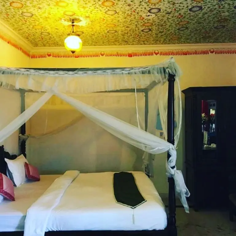 Хиндаун: Suroth Mahal a Jaipur Riyasat
