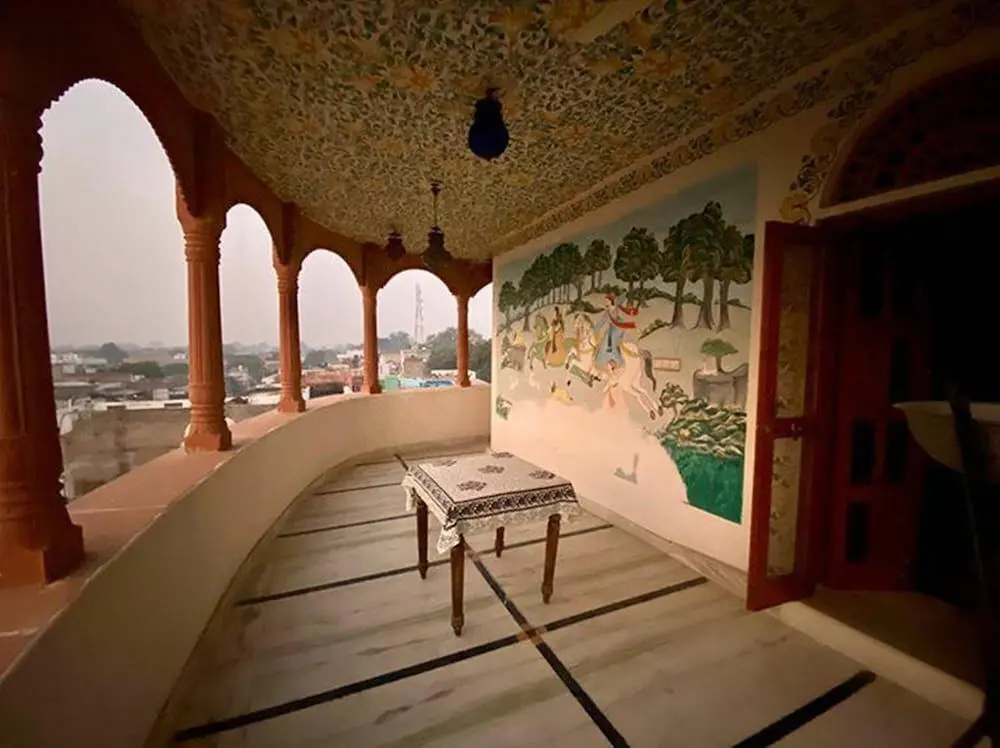 Хиндаун: Suroth Mahal a Jaipur Riyasat